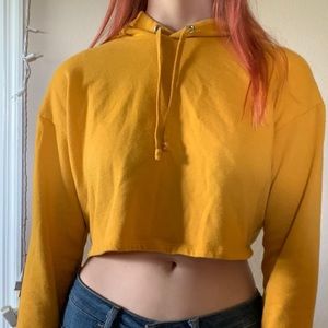 Cropped hoodie